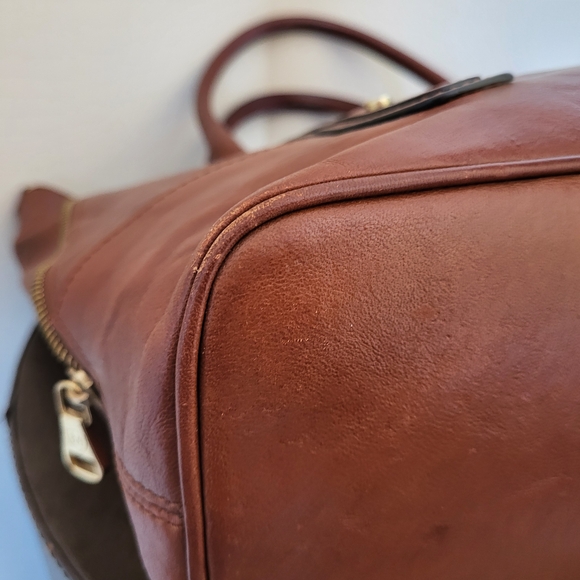 Massimo Dutti Leather Tote Bag | Expandable Side Zippers | Shoulder Strap - Picture 9 of 16